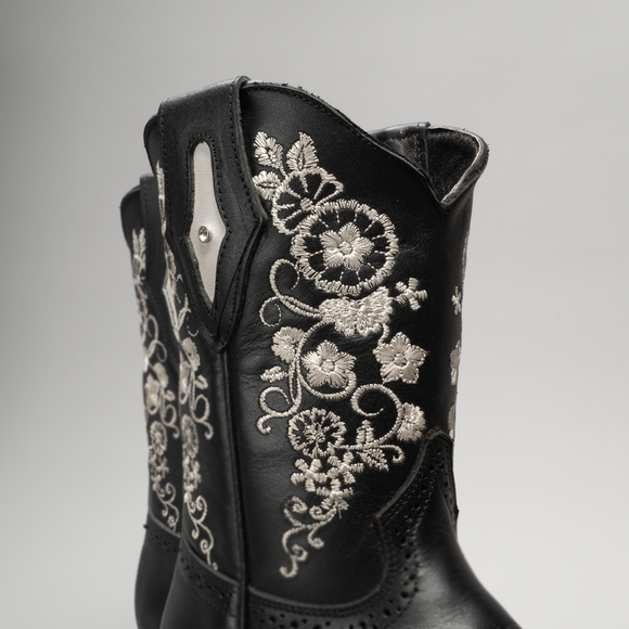WOMEN'S 1401 BLACK EMBROIDERED SQUARE TOE COWBOY ANKLE BOOTS AND BUNDLE BELT