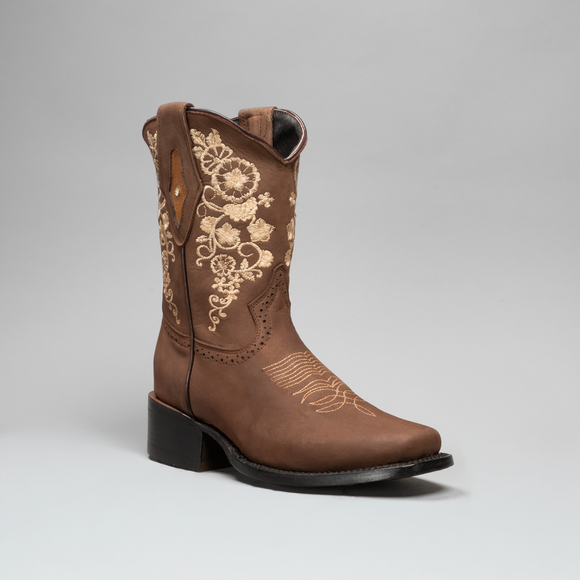 WOMEN'S 1401 SAND EMBROIDERED SQUARE TOE COWBOY ANKLE BOOTS AND BUNDLE BELT