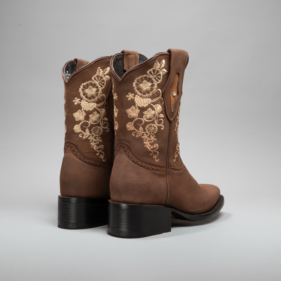 WOMEN'S 1401 SAND EMBROIDERED SQUARE TOE COWBOY ANKLE BOOTS AND BUNDLE BELT