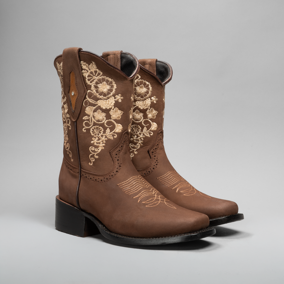 WOMEN'S 1401 SAND EMBROIDERED SQUARE TOE COWBOY ANKLE BOOTS AND BUNDLE BELT - 0