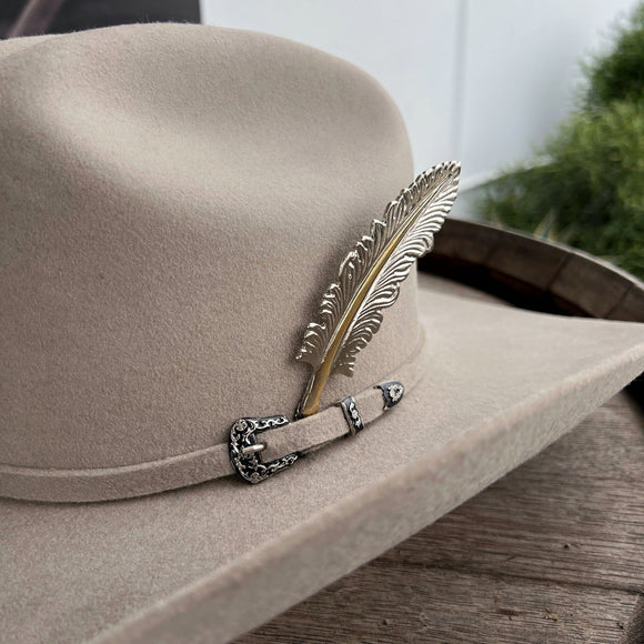 Pluma de Metal Para Sombrero Vaquero
