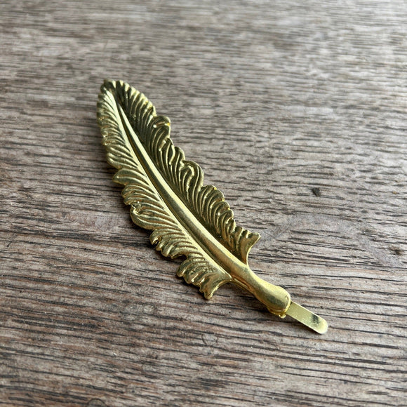 Pluma de Metal Para Sombrero Vaquero